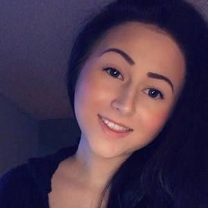 Meet your Posher, Becca lynn